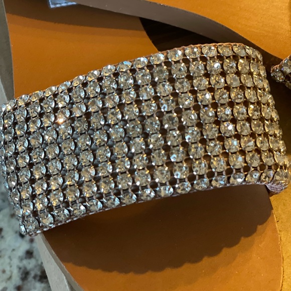 Steve Madden rhinestone studs ALMOST NEW! - Picture 2 of 3